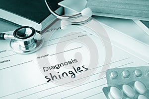 Diagnostic form with diagnosis shingles.