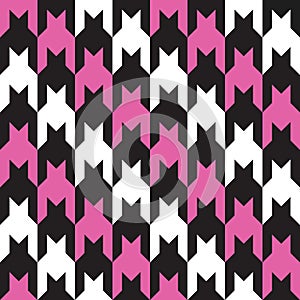 Diagonal Hounds Tooth in Pink, Black and White