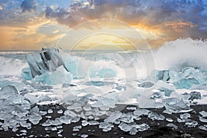 Diamond beach near JÃ¶kulsÃ¡rlÃ³n lagoon in Iceland