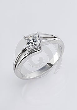 Diamond ring