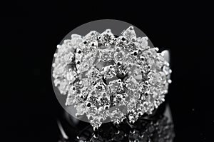 Diamond ring with reflection