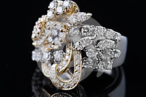 Diamond ring with reflection