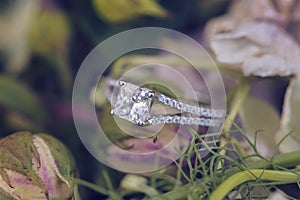 Diamond wedding engagement ring