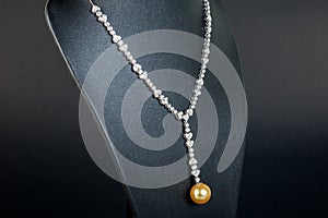 Diamonds necklace with pearl pendant
