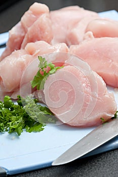 Diced raw chicken pieces