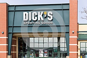 Dick`s Sporting Goods Retail