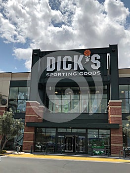 Dick`s Sporting Goods