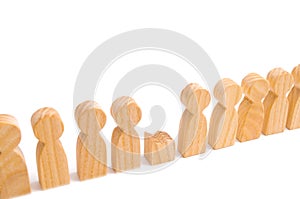 Did not give up to expectations and did not fulfill the task. Weak player, worker for dismissal. A row of wooden people