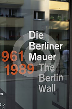Die Berliner Mauer photo
