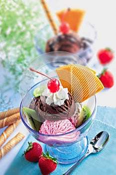 Different flavor ice cream sundaes