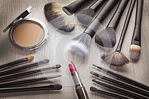 Different Kinds of Make-up brushes