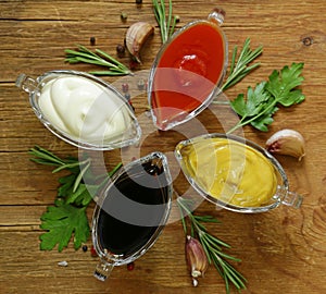 Different types of sauces in gravies