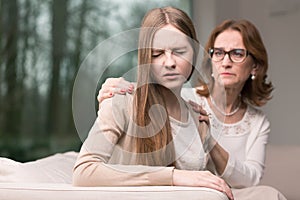 Difficult connection between mother and daughter