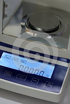 Digital balance to weigh small quantities of substance in  chemical laboratory