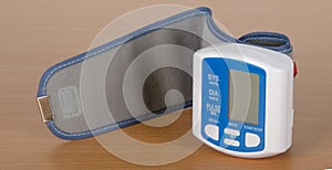 Digital blood pressure meter