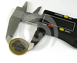 Digital caliper