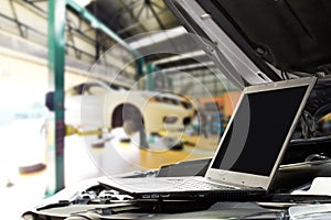 Digital Car Diagnostics, A laptop with blank screen