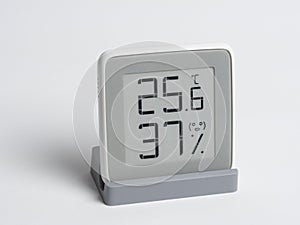 Digital device for determining the humidity and temperature in the room photo