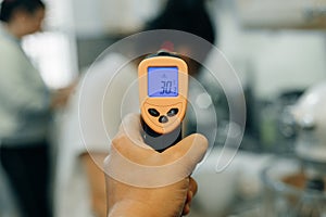 Digital medical infrared forehead thermometer gun non-contact of measuring temperature, for coronavirus testing