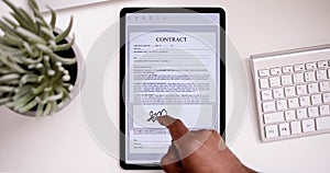 Digital Signature On Contract Document Online