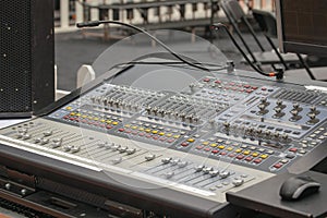 Digital Sound Mixing Console