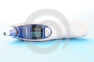 Digital thermometer