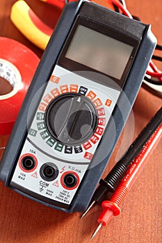 Digital volt meter