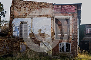 Dilapidated dwelling, A crumbling house