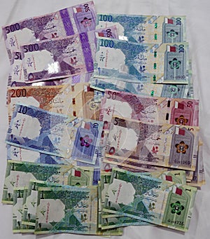 Dinero en Qatar. photo