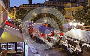 Diners in the Old Town, Nice