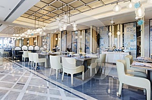 The dining environment of a Chinese buffet restaurant in a hotel