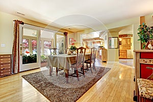 Dining room with exit to greenhouse