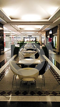 Dining in shopping mall