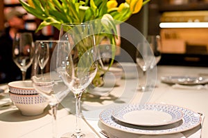 Dining table setting