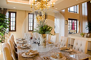 Dinining table