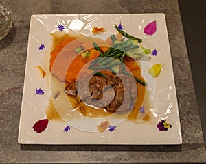 Dinner plate at La Taille de Guepe, restaurant in Antibes, France