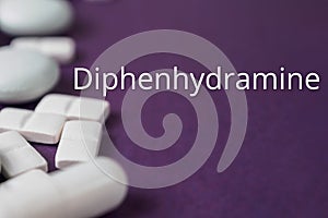 Diphenhydramine name of medicinal treatment of diseases, can help relieve the symptoms of difficulty sleeping, dyssomnia and photo
