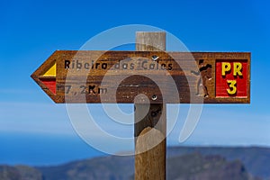 direction indicator arrow for the pedestrian trail PR3, ribeira das cales, 7.2 km, Madeira island