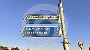 Direction sign along the Rotte dike at Oud Verlaat