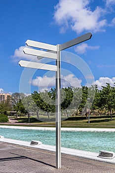 A blank directions sign