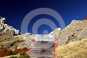 Alpi Apuane, Massa Carrara, Tuscany, Italy. Signposts indicating photo