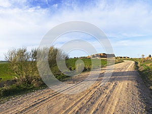 Dirt road towards the canyons of Burujon