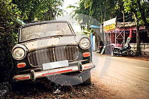 Dirty abandoned old -fashioned car