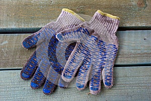 Dirty cloth gloves