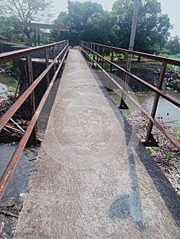 dirty dam bridge