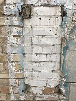 DIRTY OLD TOWN - WHITE BRICKS UNDER BLUE BRICKS