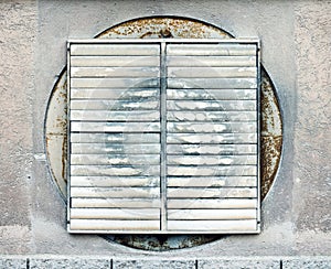 Dirty ventilaton grille