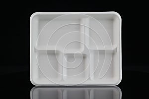 Disaposable biodegradable 5 compartment tray