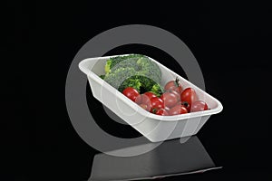 Disaposable biodegradable disposable 24oz tray