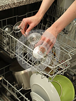 Discharging dishwasher